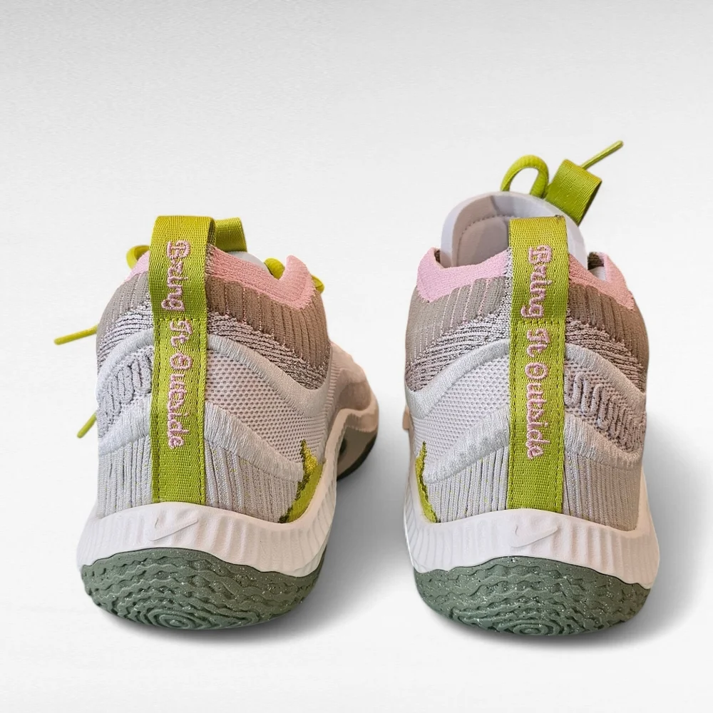 Nike cosmic unity